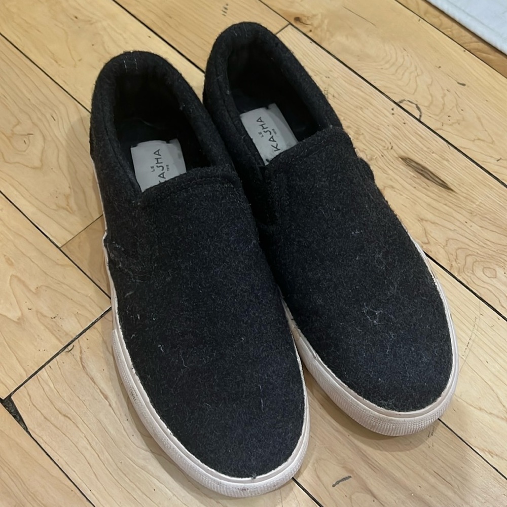 Le Kasha Loafers Sz 8
